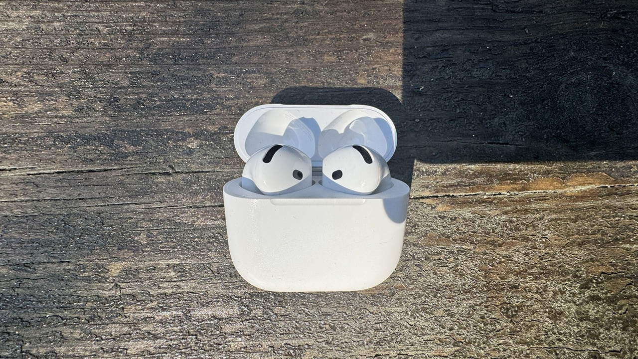 AirPods 4: 'Mổ xẻ' toàn diện từ thiết kế đến tính năng, liệu có xứng đáng để bạn 'rút hầu bao'?